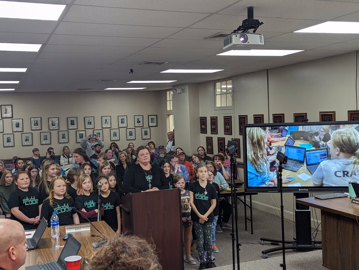 JES Girls Who Code tweet media