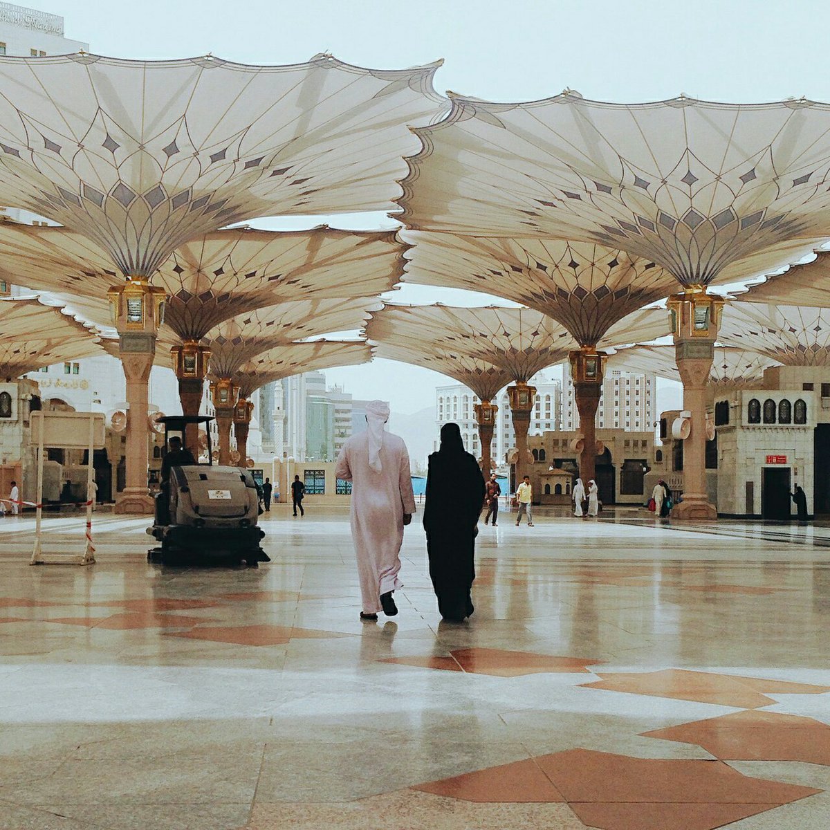 Siti_Khadijah95's tweet photo. Dear Jodoh

"Jika kamu mencintai seseorang sebelum menikah, tidaklah ada yang halal untuknya kecuali dengan Doa. Cinta itu adalah Doa, maka doakanlah orang yang kamu cinta."

(Habib Ali Zainal Abidin Al Kaff) https://t.co/fM97RNTEAe