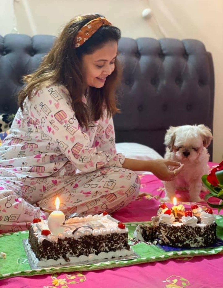 AngelBhattacha1's tweet image. Happy Birthday To me ✨🤩❤️ @Devoleena_23 love youuuu mommie and thank youuuu for everything 🤗
#DevoleenaBhattacharjee #AngelBhattacharjee