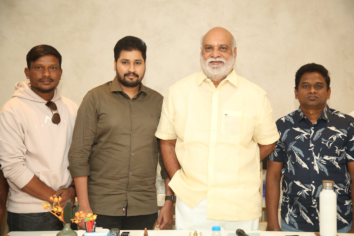 Viisionmovie's tweet photo. Mesmerizing 1st look glimpse of our Feel Good Love Saga #AlaNinnuCheri #DT4 has been launched by #KRaghavendraRao garu

https://t.co/UXXe1lxMEE

#KommalapatiSridhar @idineshtej @payal_radhu @ihebahp 
#MareshShivan @kommalapatisai
@iandrewdop  #SubhashAnand @PROSaiSatish https://t.co/QV8XSRF18l