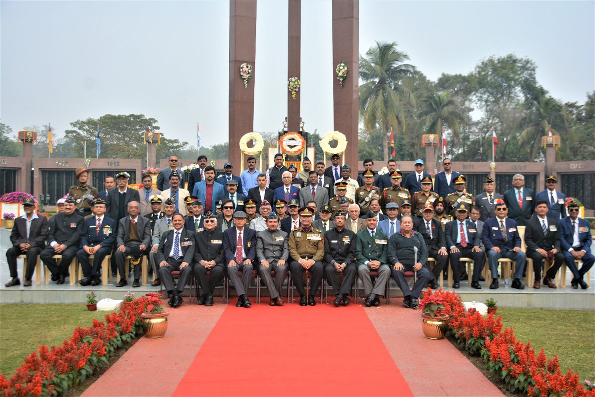 #VeteransDay 
On the occasion of 7th Armed Forces #VeteransDay, Maj Gen SS Kahlon, on behalf of Lt Gen RP Kalita #ArmyCdrEC &amp; Veterans laid wreath at Vijay Smarak, Fort William &amp; paid homage to #Bravehearts for their supreme sacrifice for the Nation.
<a href="/adgpi/">ADG PI - INDIAN ARMY</a>
<a href="/SpokespersonMoD/">Ministry of Defence, Government of India</a>
