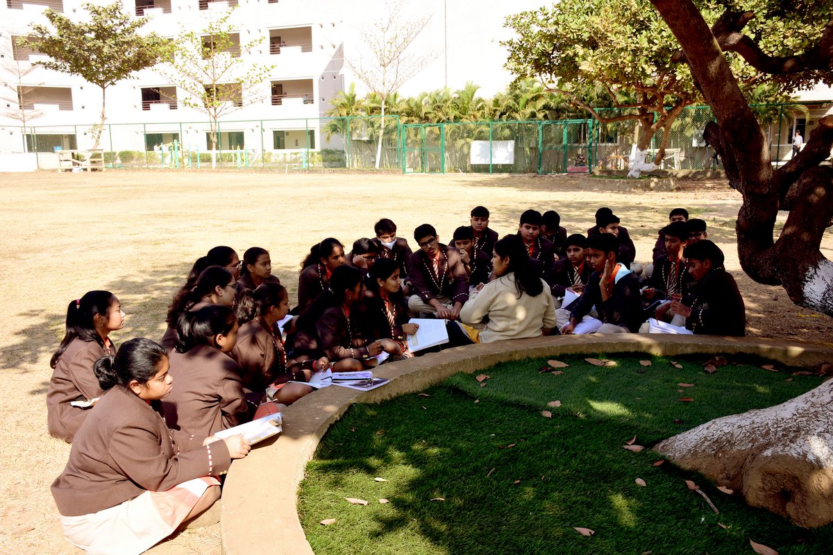 SAI_Edu_In's tweet photo. Learning amidst nature. Founder-Chairman Late Dr. Bijaya Kumar Sahoo always emphasised to connect with nature, to get aligned with the natural surroundings for a better learning experience.
#Alignwithnature
#Learning https://t.co/rcBbQvitAY