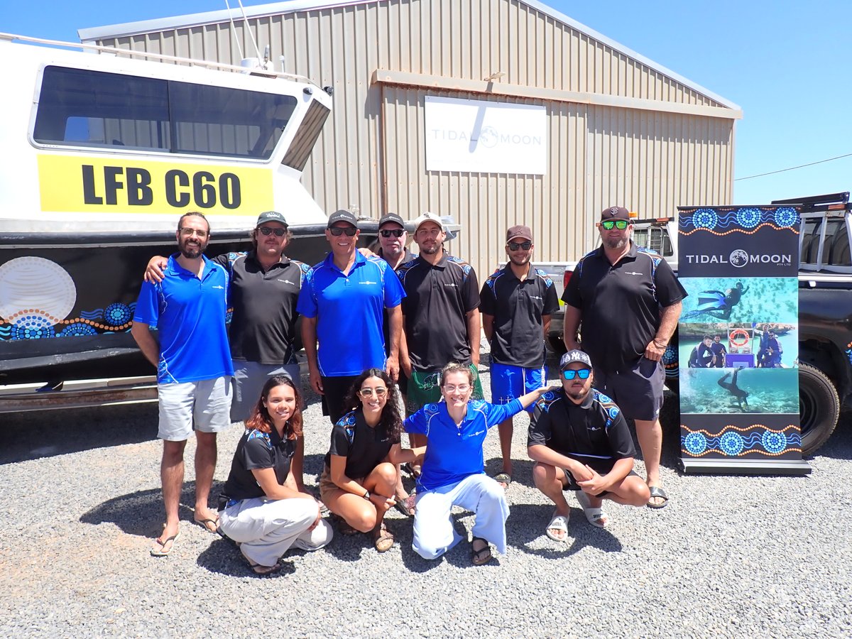 la__cientifica's tweet photo. First trip of 2023 for the Conservation 'Omics 🧬 lab to breath-taking World Heritage Gutharraguda (🦈Shark Bay, WA). Thank you Tidal Moon 🌖 for sharing this experience with us, we look foward to many trips ahead #Malgana #SharkBay @minderoo @jcu @SiqueiraAleC @Teresa_Nobre https://t.co/QuFTImgLhk