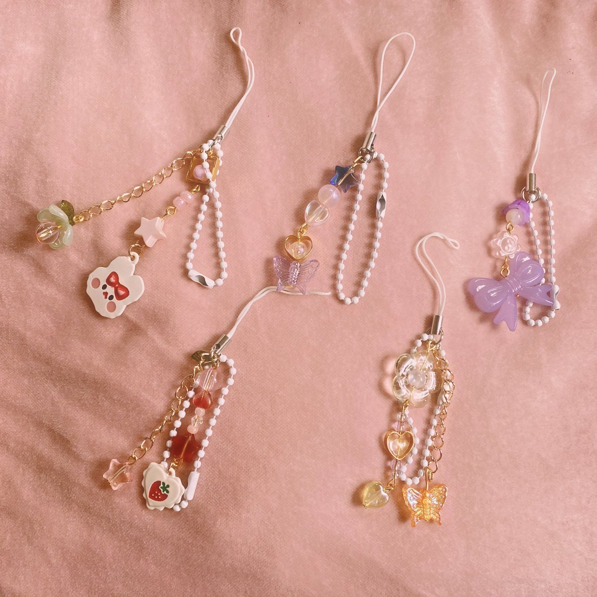 arciscola's tweet photo. 🫐 poppy berry collection catalogue 🫐
 will be up january 15, 12am in my shopee <3 so excited!! it will be up with the sage necklace too <3

🫐 https://t.co/ToXQeVWPYk
.
.
.
🏷️ #keyring #keychain #phonechain #phonecharm #handmadejewelry #artph #beadsph #beads #beadsbeadsbeads https://t.co/133t3XcF2Y