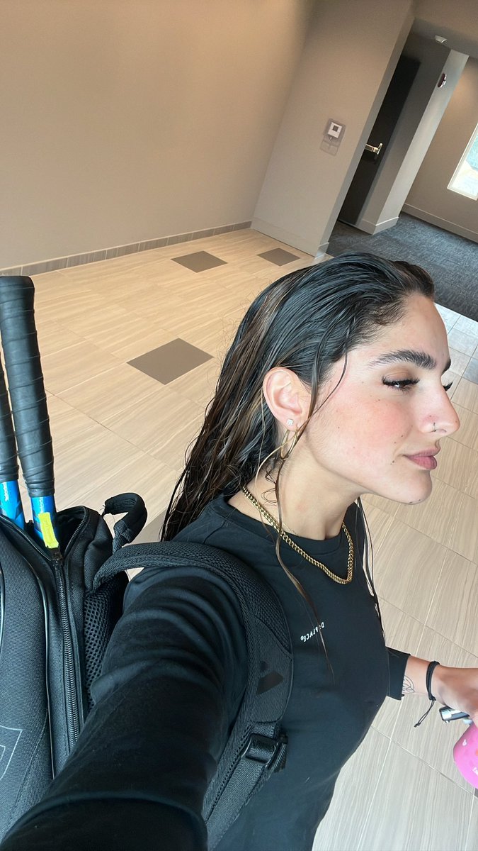 ISABELLA LADERA tweet media