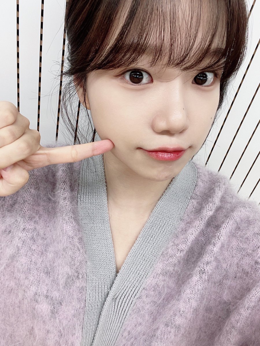 JOYURI_offcl's tweet photo. [#유리스팟] 2023.01.14 일본 타워레코드 영상통화💜🍬

#조유리 #JOYURI #チョユリ https://t.co/r7Oi2dkMtj