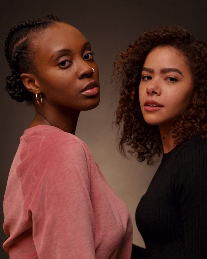 AntoniaGentryBR's tweet photo. 📸 Antonia Gentry e Tameka Griffiths fotografadas para a Neflix. https://t.co/LTdF2ziBFK
