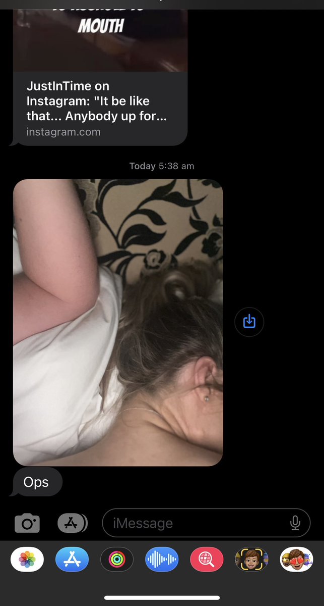 x_scx_'s tweet image. Lovely text to wake up to from my ex 🙂 duno who he thinks he is Hugh Hefner ?
