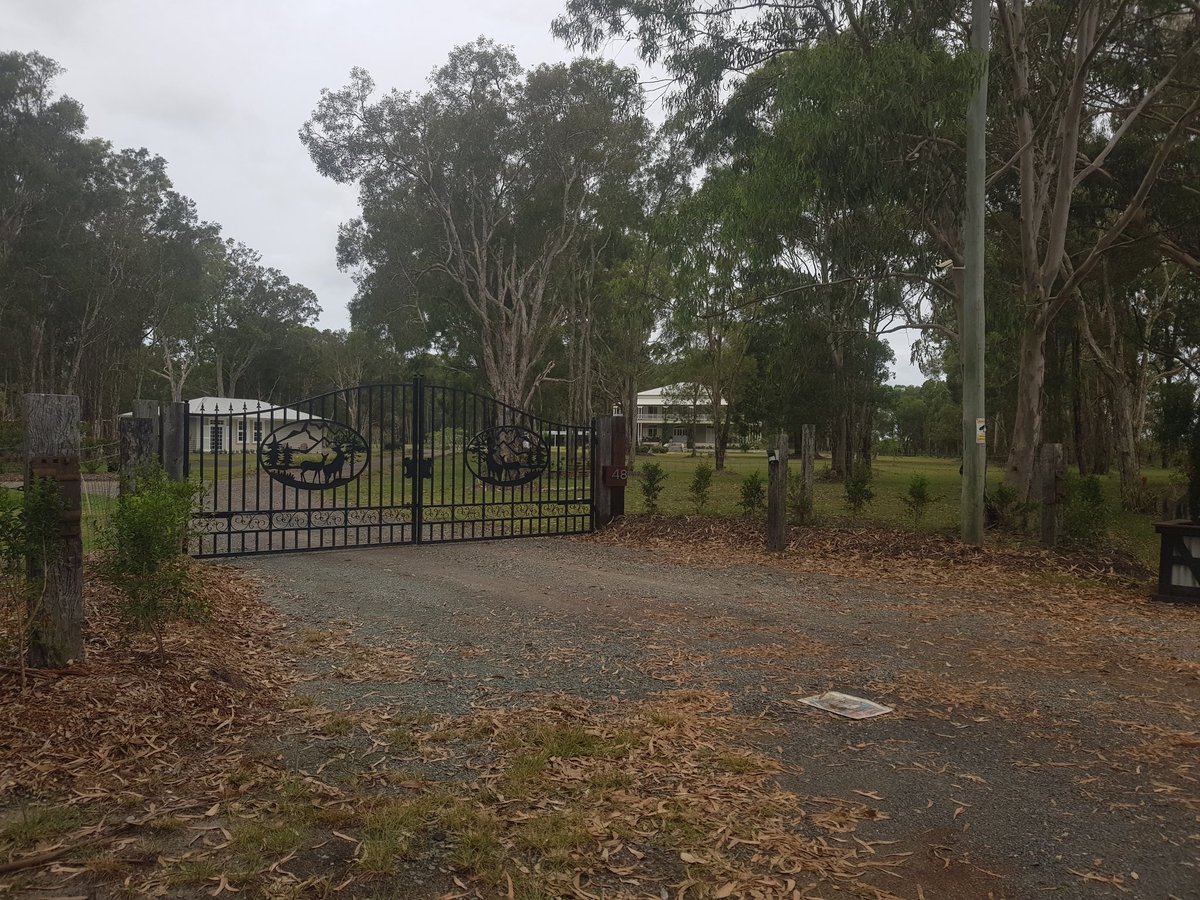 millyfromoz's tweet image. Exploring little towns - check out that ranch ! #IslandLife  #NotOnTheIsland  #CloseBy