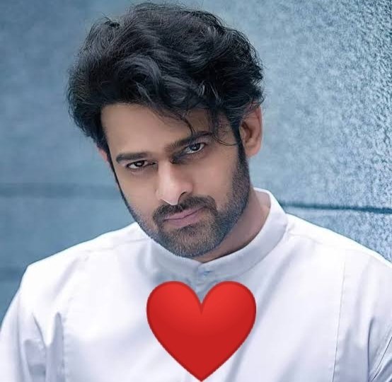 TOlMovies's tweet photo. Who's Looking More Stylish ?
https://t.co/nxsvQbRQZB

         🔄#VIJAY                ❤️#Prabhas https://t.co/pBTQwpEAXa