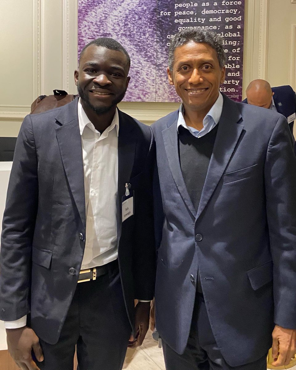 FelixFomengia's tweet photo. A great honour to meet with H.E Danny Faure, President of Seychelles🇸🇨(2016-2020), last night at the Marlborough Get-Togethers and to learn from his personal experiences as a former head of state. Hosted by Marlborough House, Commonwealth HQ. 
#MyCheveningJourney #CheveningSMA https://t.co/VAfkHDP3yI