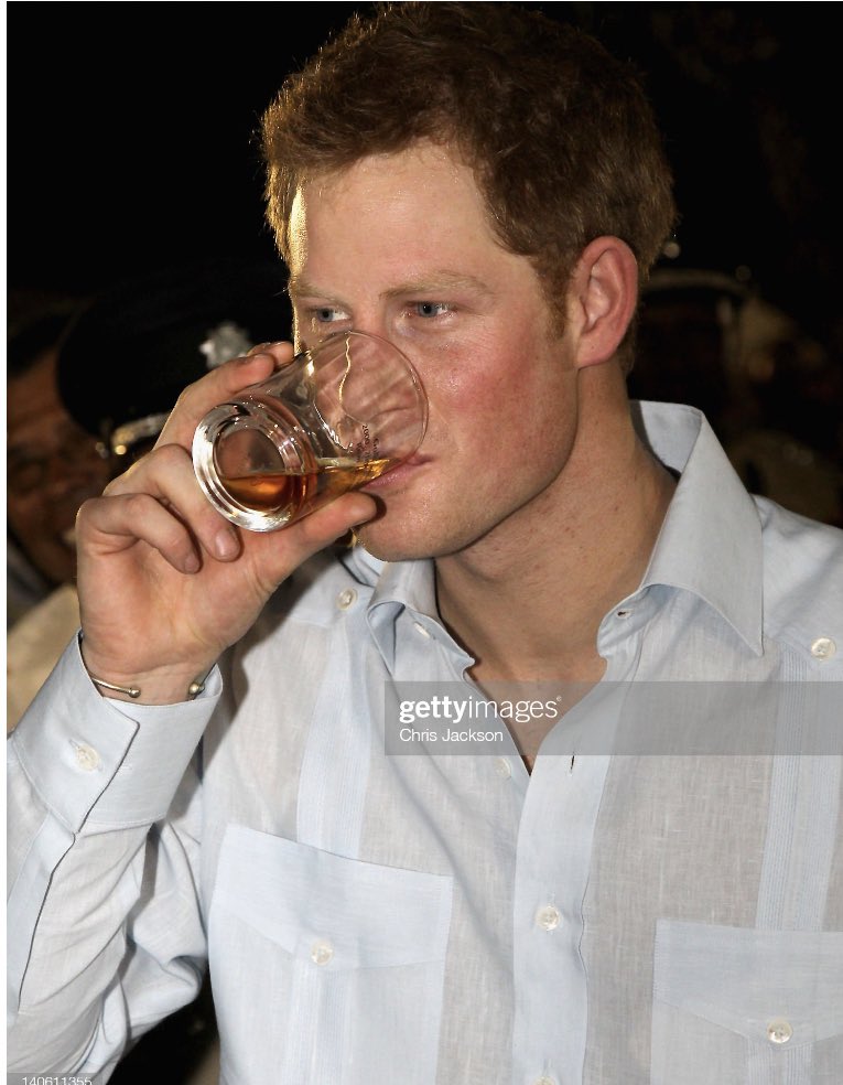 jozzzaphen's tweet photo. #SpareByPrinceHarry #Cowfoot π§πΏ #RoyalVisitBelize ππ€΄π΅#goodfood #gettyimages #fastestBestselling #worldrecord #GuinessWorldRecord π https://t.co/yj7PsGiupb