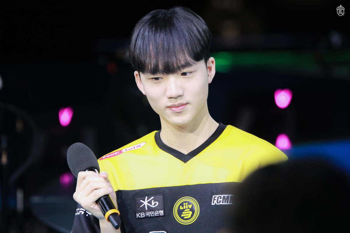 Berzz_pic's tweet photo. 230110 2023 LCK 킥오프 #TeamFaker #Willer #윌러 #김정현 https://t.co/ZkvWvarM16