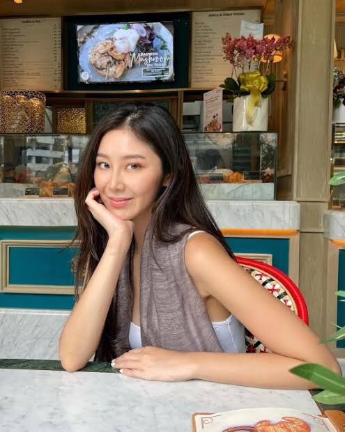hawasurya's tweet photo. Lee Nadine Single’s Inferno S2 klo diliat2 kenapa mirip banget sama Ha Ji Won &amp; Putu Ayu Saraswati yaa
Cantik, pinter, tinggi, kurus!
Aaahh idola banget sih ❤️ https://t.co/awEa1wtNFY