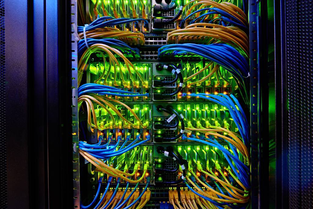 inter_ix's tweet photo. MyLoc Germany (AS24961) has joined InterIX with a 100G Port! Welcome MyLoc, we hope you can set up a lot of peers and exchange a lot of traffic! #myloc #interix #traffic #exchange #datacenter @myLocmanagedIT https://t.co/oDlooj1ZIO