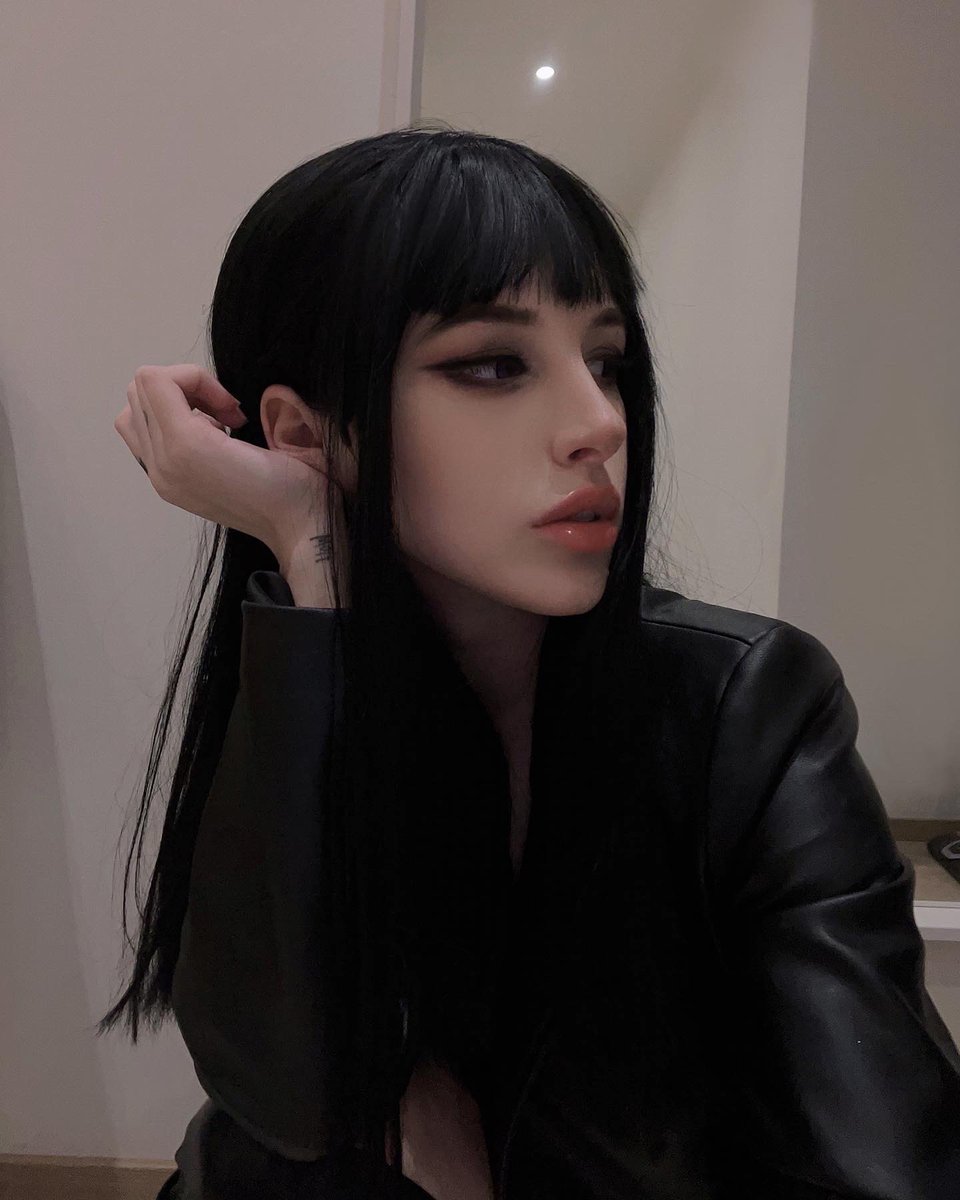 vimorrigan's tweet photo. Love this coat 🪐⋆｡°✩ https://t.co/MDlumjBCgR