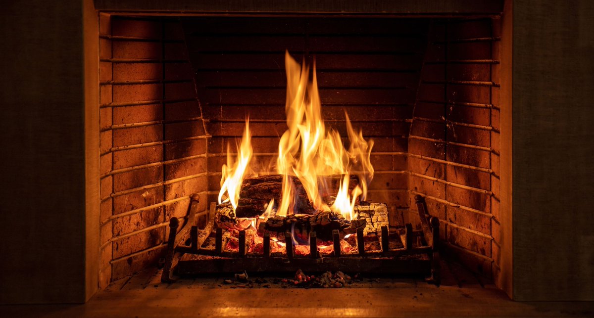 CyngorGwynedd's tweet photo. ➡️ As we all try to heat our homes in various ways this winter, ensure that you have taken the steps to protect your home from accidental fires.

☑️ Contact your local fire service for a free home safety check.

#FireSafetyCheck https://t.co/Hkq3yLseql