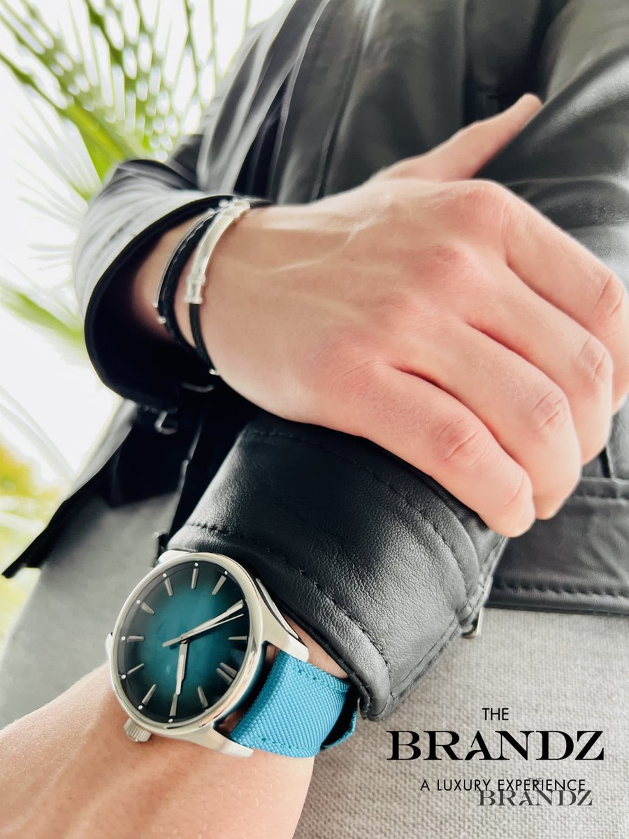 Time is luxury...

#thebrandz #aluxuryexperience #watches #crazyaboutwatches #watch #watchaddict @moserwatches #megacool #watchcollector #watchlover #watchoftheday #pioneer #moser @the_brandz_ch #watchpics #men #gentlemen #style #forhim #gentleman #mensjewelry