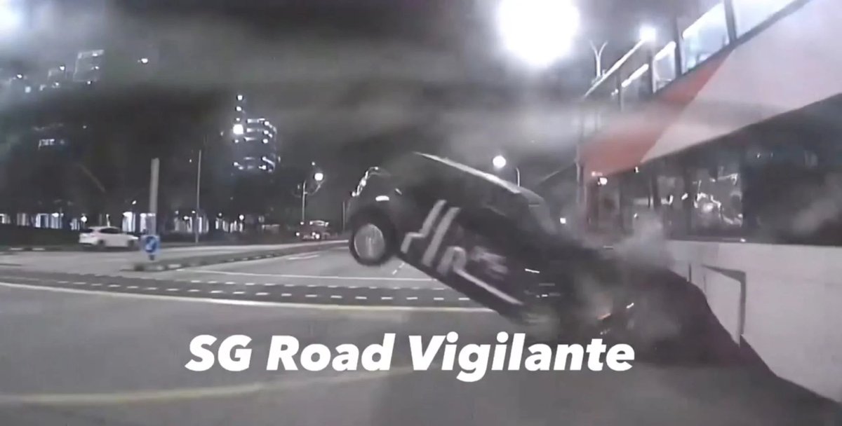 MustShareNews's tweet image. A 31-year-old driver passed away after the #GetGo car he drove crashed into a double-decker SBS Transit bus in #Yishun on Friday (13 January 2023). 6 bus passengers were conveyed to the hospital.

mustsharenews.com/getgo-car-bus-…

#Singapore #SingaporeNews