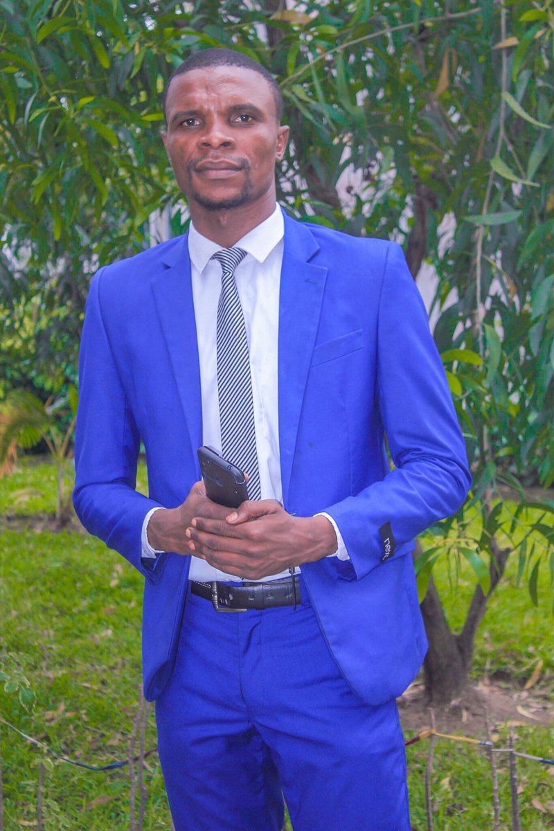 NkulubiJ's tweet photo. Réflexion journalière 
La rigueur ne résume pas la méchanceté comme disent nos le commun de mortels  , mais plutôt un état d'esprit ...Et donc, les humains doivent  apprendre  drastiquement ce miroir de leadership . https://t.co/5ix0kfmVso