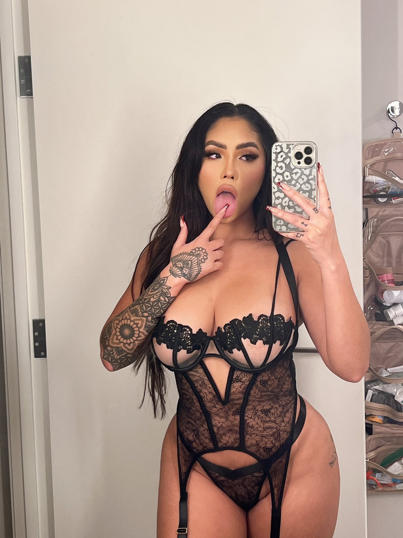 Marie Madore on X: Who should I collab w next? LA in a few weeks 🖤  #madorebaes #moreofmadore t.co1BCrReM1Ps  X