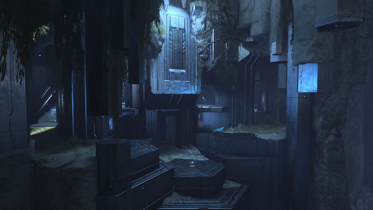 WARH0LIC's tweet photo. My first Halo Infinite forge map, NEMESIS (4-8 players) is finally complete! Hope you enjoy! https://t.co/bHK9ZIhKvg https://t.co/uROTop6eft