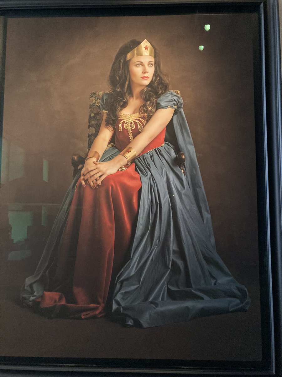 A regal tribute to #WonderWoman … as seen in at my hotel in Baden-Baden