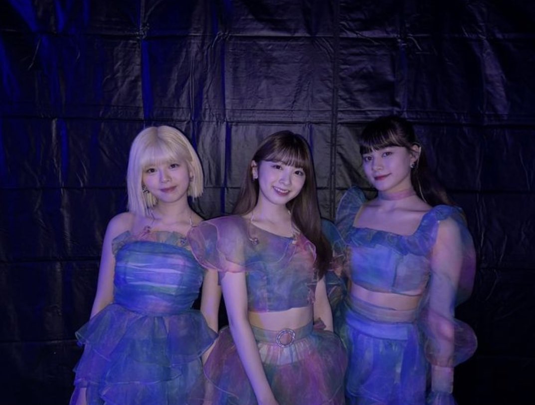 hayato_konatsu's tweet photo. それにしても3人とも衣装も似合ってたな〜💛💗💙✨✨✨
また生でNever Enough聴きたいな〜…🥺
#NiziU #RIKU #MIIHI #NINA #Never_Enough https://t.co/NgslTe9QBf