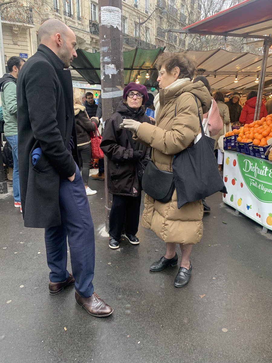 benjaminhaddad's tweet image. Sur le terrain ce matin pour défendre la réforme des retraites, avec @JoMissoffe et les militants #Renaissance.