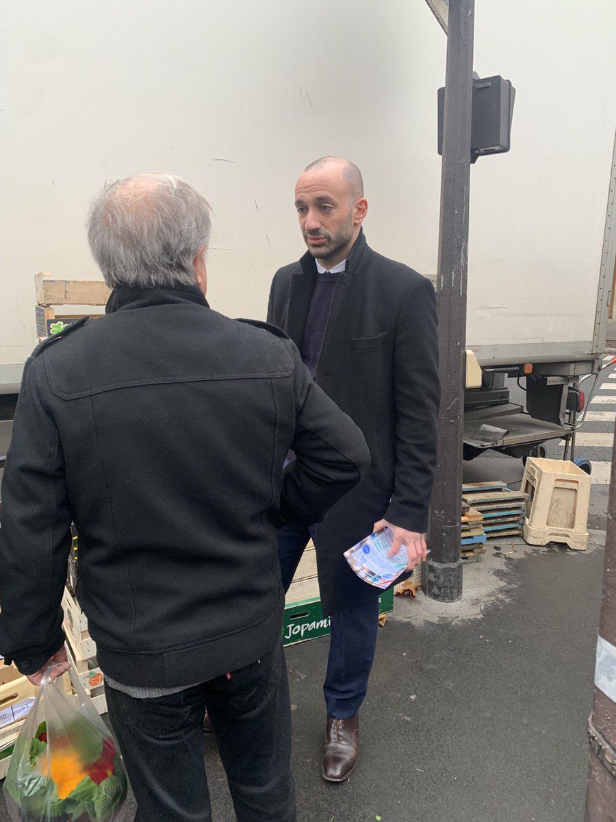 benjaminhaddad's tweet image. Sur le terrain ce matin pour défendre la réforme des retraites, avec @JoMissoffe et les militants #Renaissance.