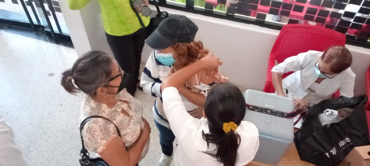 #Salud 
Jornada de Vacunación

#BuenGobierno
#Saludaldía
#Atencióngratuita
#DíadelEducador