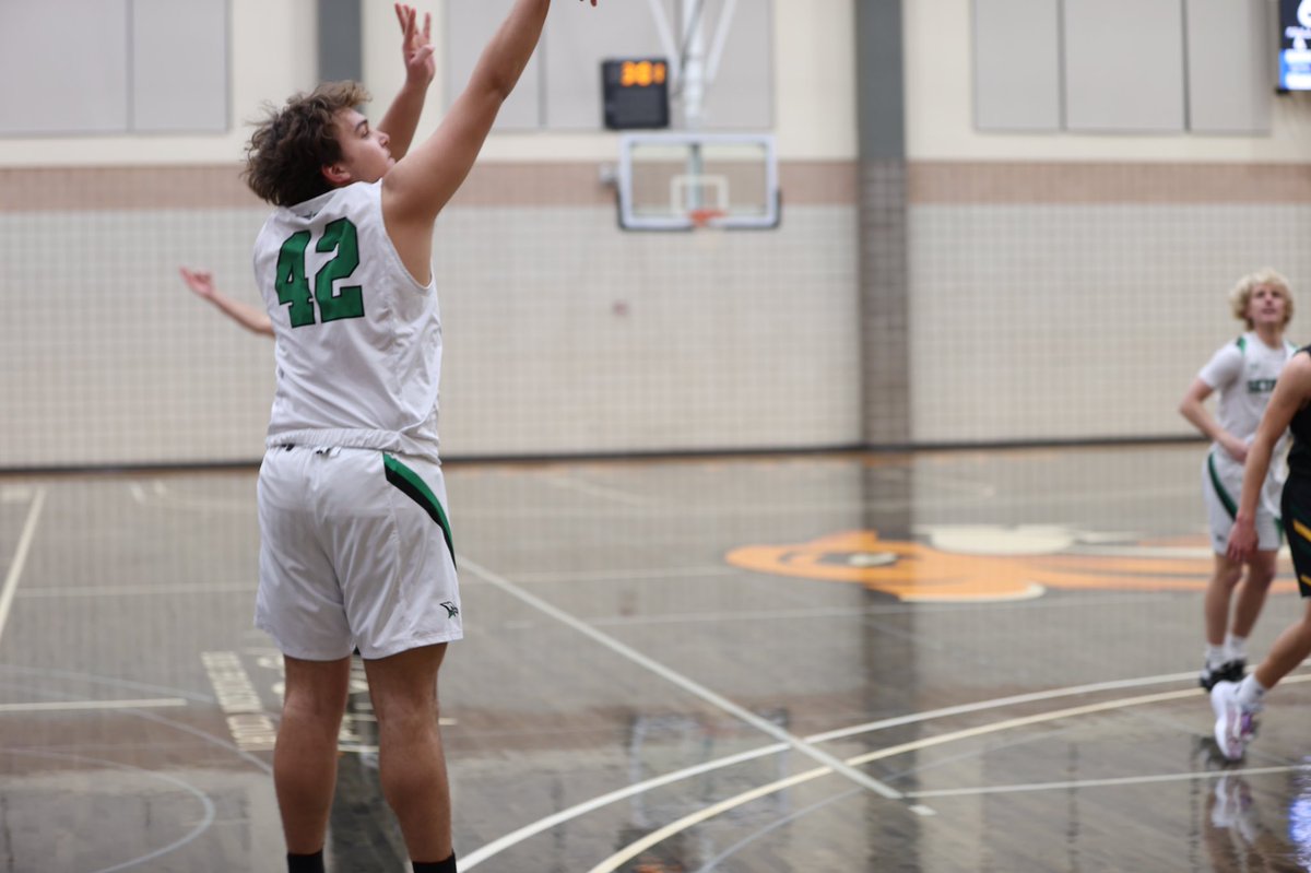 SC travels to Lincoln Lutheran for a road match this afternoon. JV/VAR at 1:00/4:00. #GoHawks