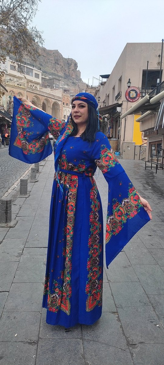 tansajotantik's tweet photo. Tansaj Otantik yöresel şal şalvar elbise eski Mardin 🔥💥🎈✨
💥✨🎈💥💦💦💦💦
#yenizelanda #isveç #amerikabirleşikdevletleri
#avustralya #kanada #isviçre #çekya #birleşikkırallık #singapur #norveç #portoriko #honghong #tayvan #almanya #israil #katar #güneykore #danim https://t.co/8h0tAYPjFO