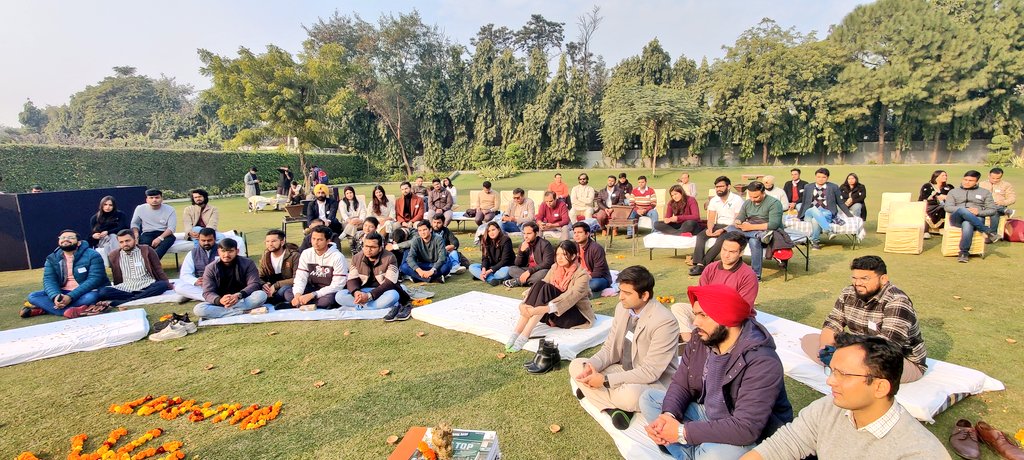 GulatiSinghJ's tweet photo. Just an incredible day hearing from the most intense line of speakers, who represent the best of India/Bharat at #FullStackWinHud23
@BKartRed @sharads @abhish18 @yadav_neharika @vinaykrsinghal @GauravSinghvi14 @thefaadguy @a1purva @brijbhasin @vikasaggarwal78 @KarLeSamrat https://t.co/uQthVig2D3