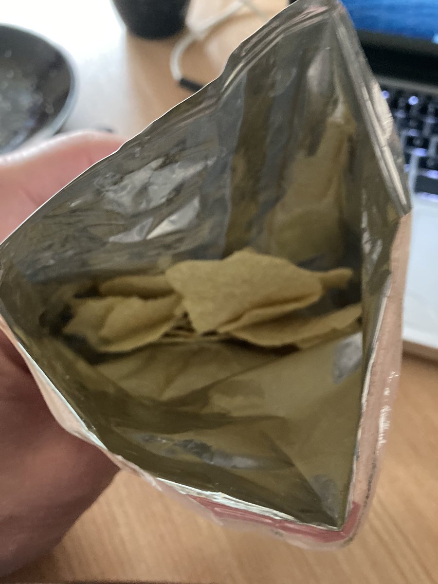 PHenry_10's tweet photo. Seriously #Walkers 👀 50%less fat because 60-70% less content… rip off 👎🏿 https://t.co/6TRQ2j5CXW