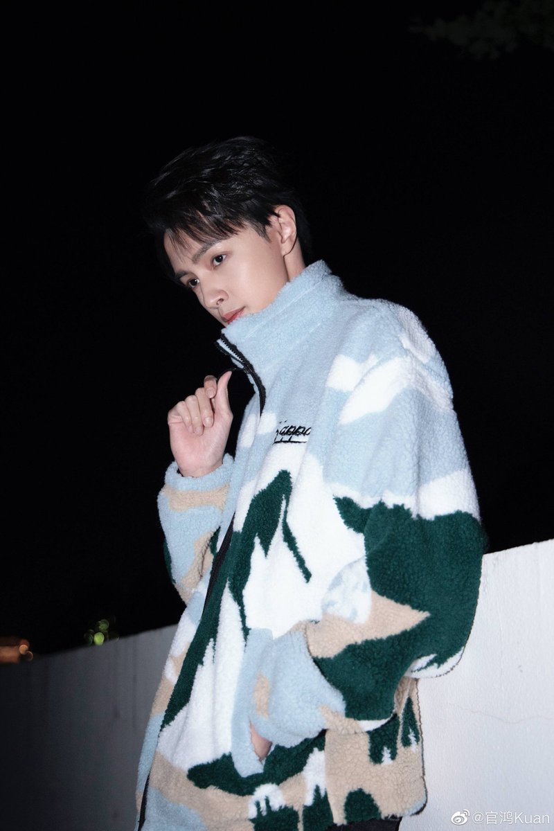darrenchenHQ's tweet photo. [WEIBO] 220114 #DarrenChen updates with new photos

'⚡️appears'

#guanhong #kuanhung #官鸿 https://t.co/VrF2AW0Zxi
