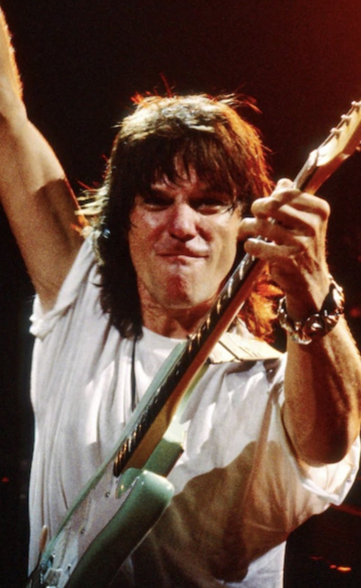 Chrissie Hynde tweet media