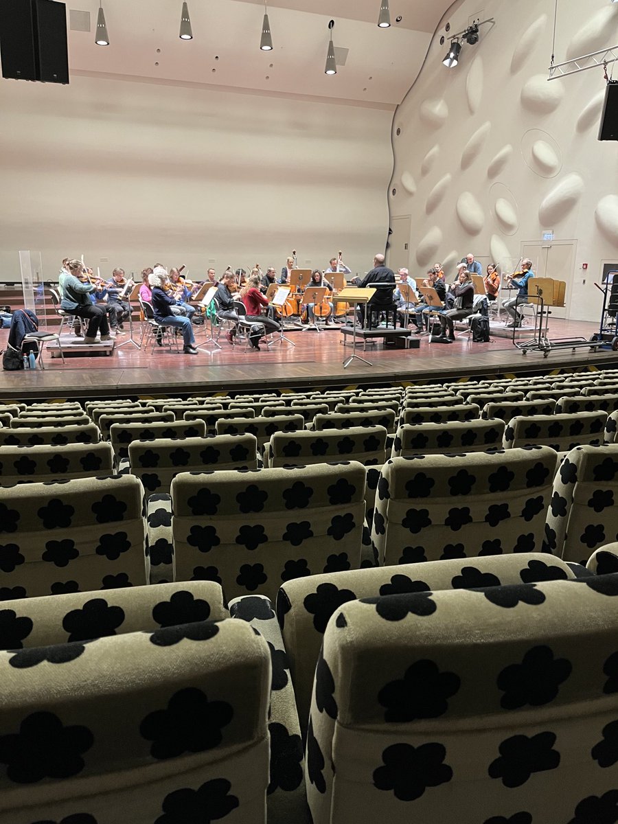 juliacdoyle's tweet photo. Great programme this evening of Rigel, Bach &amp; Rameau with the brilliant ⁦@KapPotsdam⁩ &amp; Bernard Labadie in BEAUTIFUL Potsdam. Love it here. Nikolaisaal complete with climbing wall and flower power seating… https://t.co/uS4TMigGSb