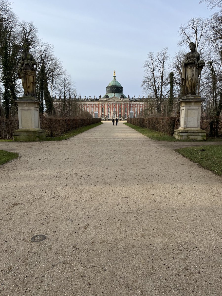 Great programme this evening of Rigel, Bach &amp; Rameau with the brilliant ⁦<a href="/KapPotsdam/">Kammerakademie</a>⁩ &amp; Bernard Labadie in BEAUTIFUL Potsdam. Love it here. Nikolaisaal complete with climbing wall and flower power seating…