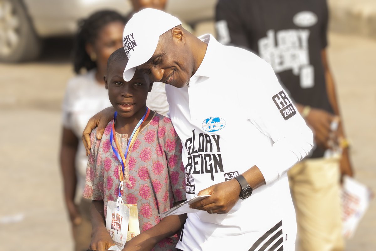 DavidIbiyeomie's tweet photo. We are about our father’s business.
We had our Global Mass Rally today and it was such a delight to tell everyone about the Gospel, winning souls and inviting people to Glory Reign 2023. https://t.co/blHRHgxiaT
