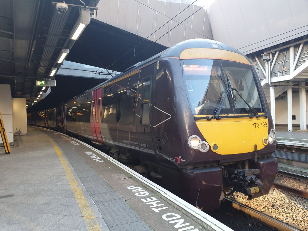 JamesTGlossop's tweet image. CrossCountry Turbostar 170109 seen at Birmingham New Street yesterday morning working the 10:30 to Cardiff Central. (13/01/2023) #BirminghamNewStreet #Birmingham #Class170 #Turbostar #WestMidlands @JedKendray @CrossCountryUK @MrDonnington