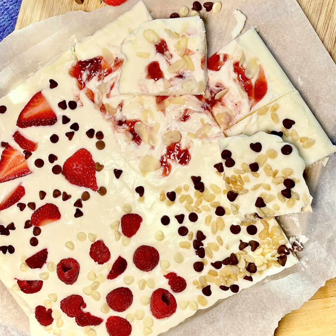 Anyone ever tried frozen yoghurt bites before? #itsfine #recipe #HealthyFood #snacks