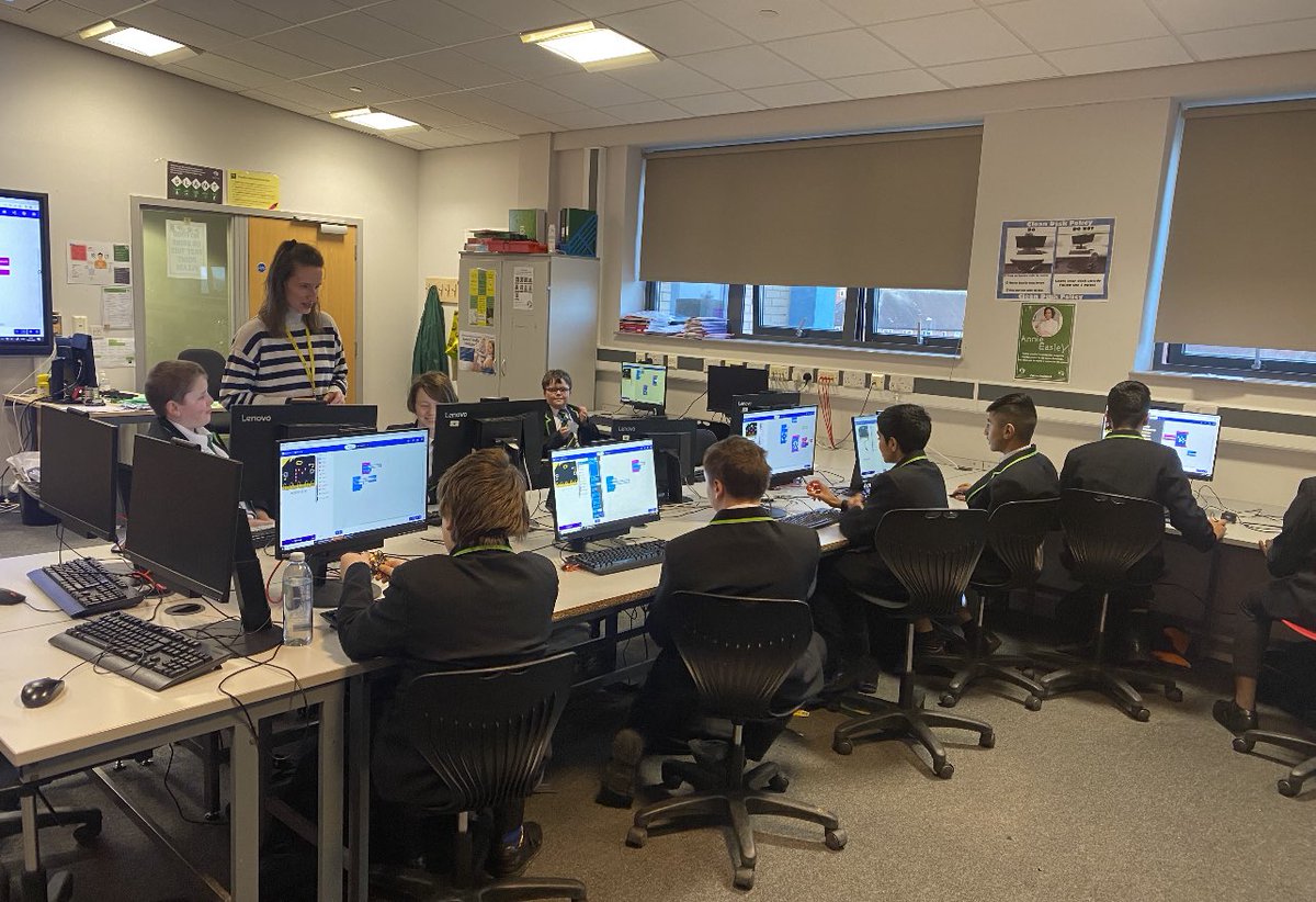 OfficialNUSA's tweet photo. “Anyone can write code that a computer can understand. Good programmers write code that humans can understand.”

#AmazingNUSA had a great first week at #coding club, creating their first micro:bit program! The first of its kind- the future! #Technology #Maths #Code #TheNUSAWay 💻 https://t.co/nBjBCKv4TU