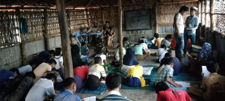 right_rfic's tweet photo. ကၽြႏုပ္တို့ အလယ္တန္းအဆင့္ေက်ာင္း (RFIC) ၌ ေက်ာင္းသားေက်ာင္းသူမ်ားအား လစဥ္စာေမးပြဲ စစ္ေဆးေနပုံ (13/01/2023) https://t.co/JbQRrcHqJt