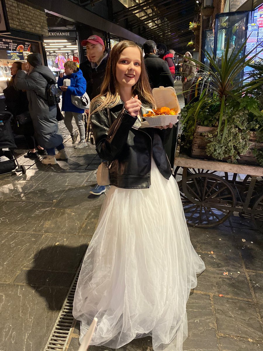 gg_deax's tweet photo. went and married my best friend, didn’t I?!

(and then got extremely drunk)
(after eating camden street food) https://t.co/NqXqU8PGeM