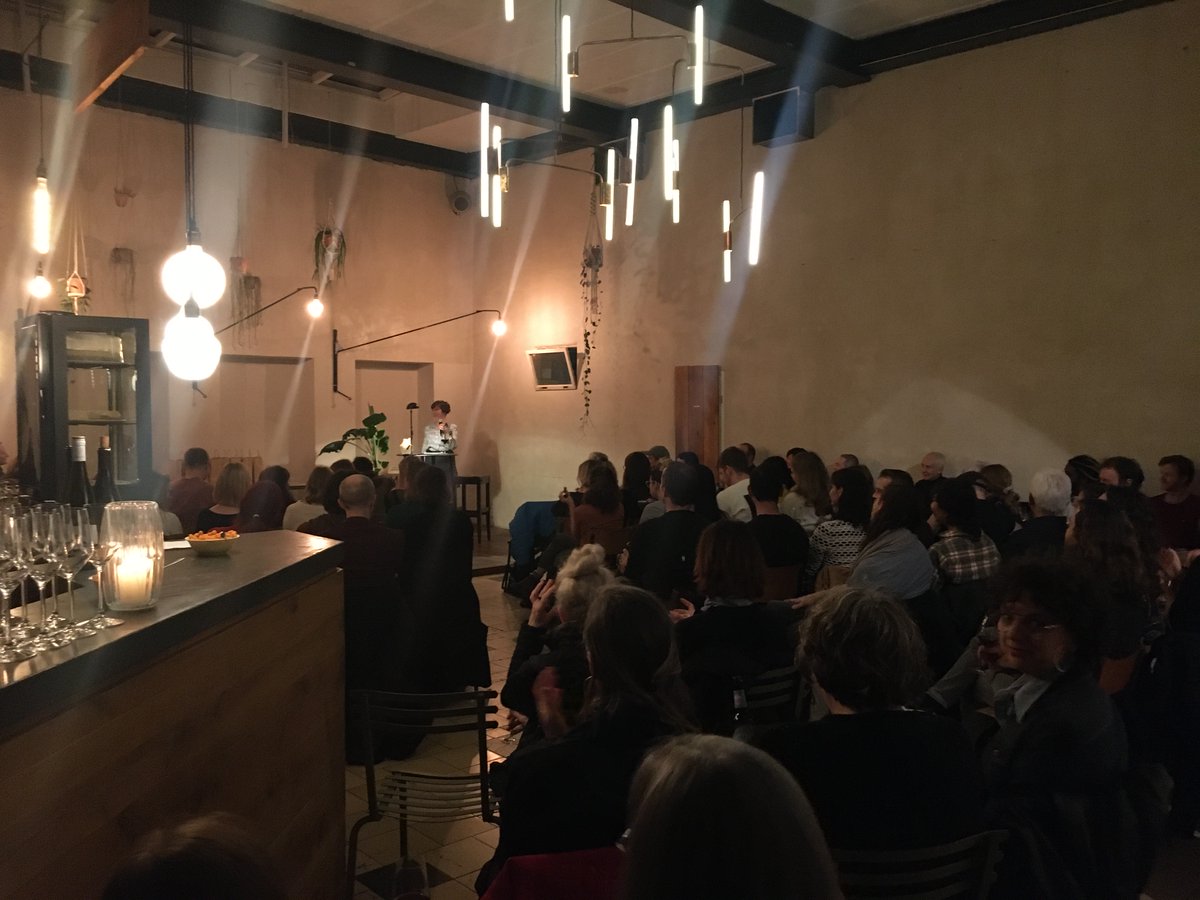 🎇Awardees of the #BerlinWritingPrize2022 came, read, and brought down the house! Standing room only at <a href="/HalleschesHaus/">Hallesches Haus</a> as The Reader Berlin community came out to support these amazing writers!🔥