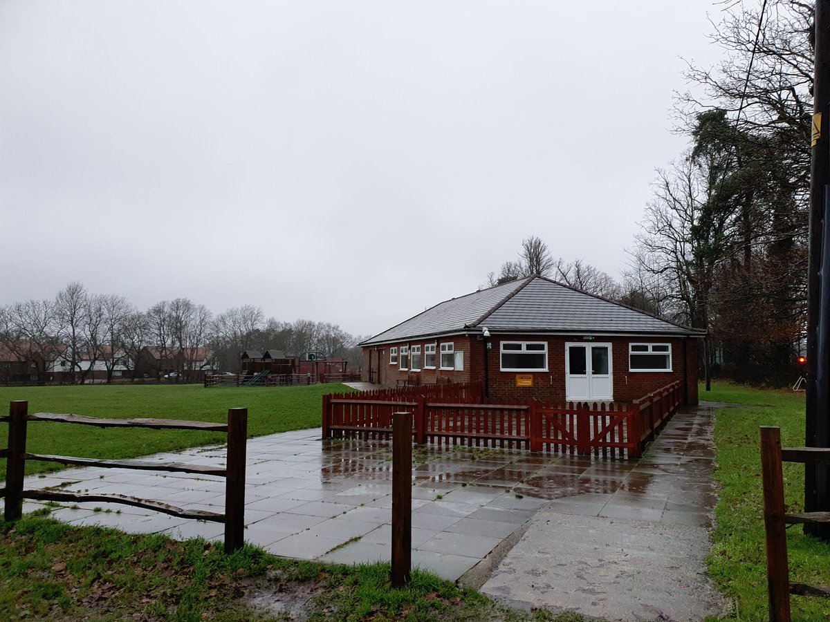 Your Neighbourhood Policing Team are at the Sports Pavilion in #Handcross today from 0930 to 1100hrs. Please come along for a chat if available. We are on hand with crime prevention advice and literature. #CommunityEngagement #WM1Rural @SussexPolice @alertmessages #PCSO20088