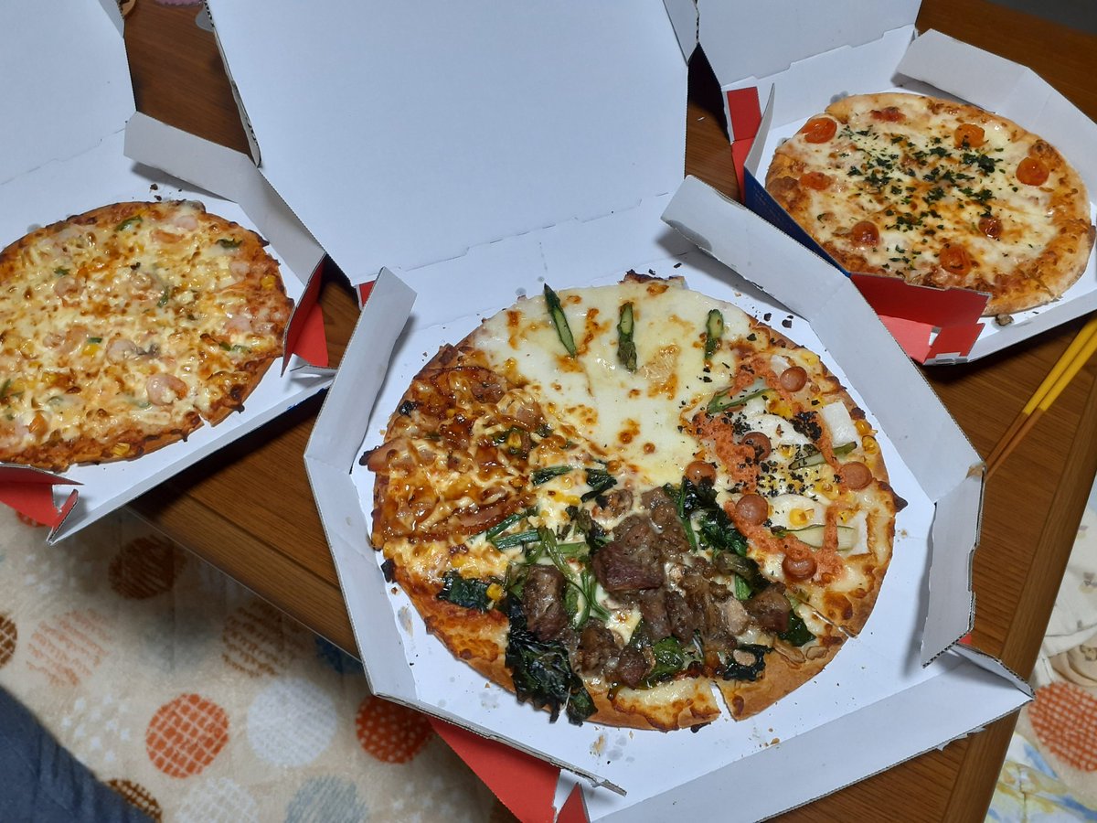 Gerobaki's tweet photo. 買ったは良いけどふたりで食べる量じゃないなww https://t.co/TWntezwbP8