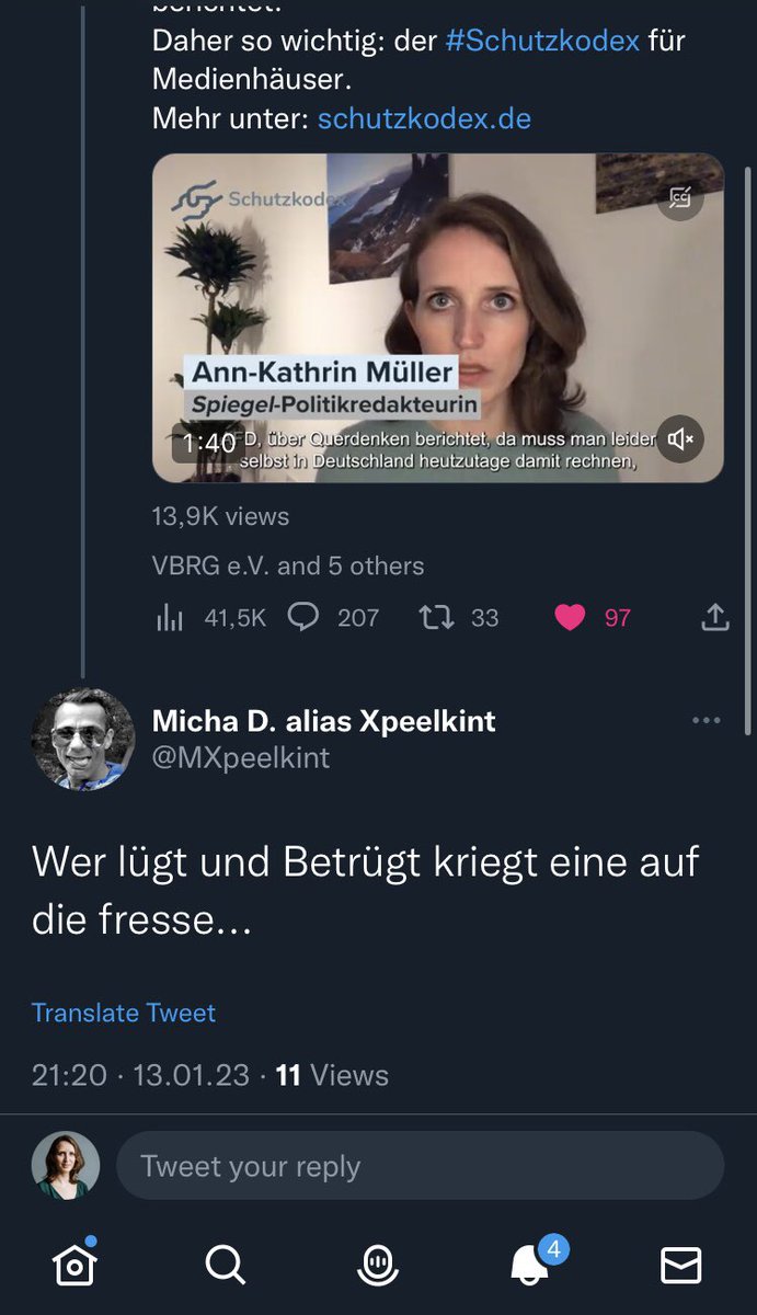 akm0803's tweet photo. Ich spreche darüber, wie ich auf Demos und Veranstaltungen angegangen werde, inklusive Treten und Stechen mit einem Fahnenstock in mein Auge (konnte mich ducken) - und das sind die Reaktionen aus der Richtung, die sonst „Friede, Freiheit, keine Diktatur“ ruft. https://t.co/JNmYOHYIol