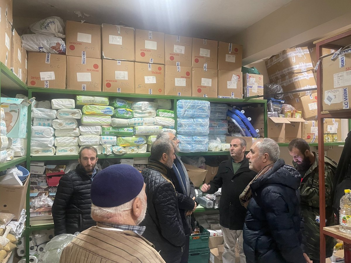 BnyaminErtek's tweet photo. Cumhurbaşkanlığı Sosyal Politikalar Kurulu Genel Başkan Vekili Prof. Dr. Vedat Işıkhan @Vedatisikhan Şair Yazar @budhacan Ümit Yaşar Işıkhan ve kıymetli Enes Murat Işıkhan hocamıza Derneğimize gerçekleştirdikleri nazik ziyaretden dolayı teşekkür ediyoruz @IcinInsani @IcinIyilik https://t.co/mtRonWve89